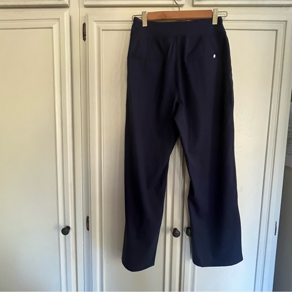 Kit and Ace Navy Slim Fit Straight Leg Women's Athletic Travel Pants Size 4 - Picture 2 of 6